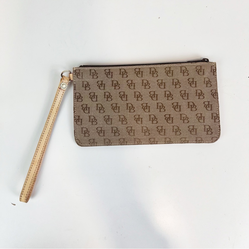 Dooney and Bourke Wristlet Signature Logo Keychain Zip Closure Leather Brown Tan